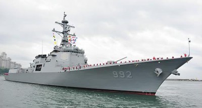 韩国海军“栗谷李珥”号驱逐舰。
