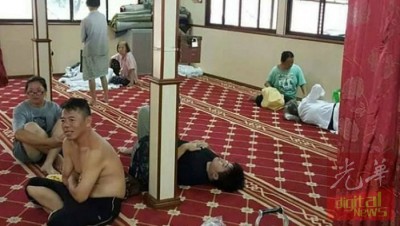沙诺杜基祖跨宗教的相助,感动不少灾民。