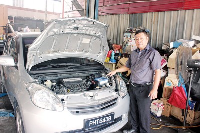 許翔茗：在面對淹水時，車主要謹記拔掉電箱其中一個接電處，因為切斷電源可以保護到引擎控制器的電板。