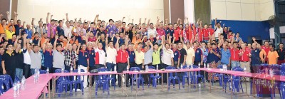 逾300名义消队员在峨仑召开的义消联席会议上坚决反对政府消拯局接管全马义消队。