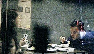 《苹果》稍早直击熊黛林(左)跟老公郭可颂在北市“吴记麻辣锅”用餐。