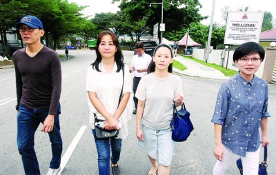 坚叔演艺圈好友陈沛江、林奕廷、陈可美、丘紫君、符南施等,都前来送好友最后一程。