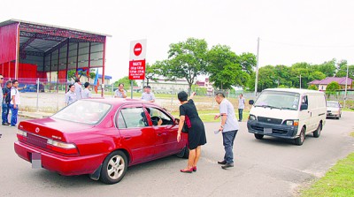单行道计划虽然已实行3个多月,还是有不少民众,包括家长被发现“违规”驾驶。