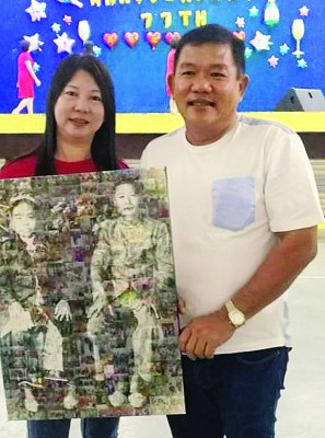 许青蓉标下曾祖父的大照片。