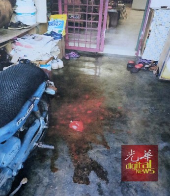 事主的住家遭到阿窿派人登门泼漆。