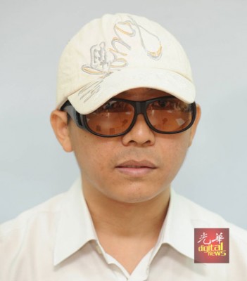王姓男子挺身相助,为求使社会更好些,各族融洽相处。