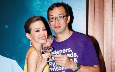 彭佳慧以及丈夫王丕仁病故常在脸书晒恩爱,少数年前她办演唱会,王丕仁还到力挺。