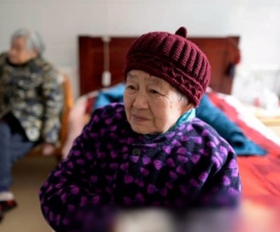 刘婆婆担心身体不好会麻烦子女。