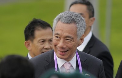 新加坡总理李显龙昨天(27)天宣布,5月国会复会后,以展开政府改组。