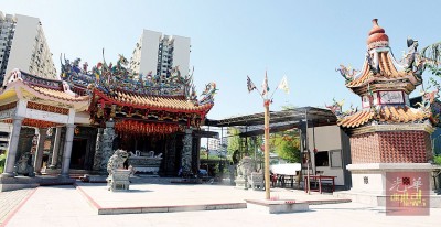 三江庙大普公位于槟城五条路海墘社尾万三旁。