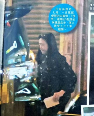 报道说朱丽倩去年因为照顾拍戏受伤的老公,还要兼顾女儿和公婆而心力交瘁。