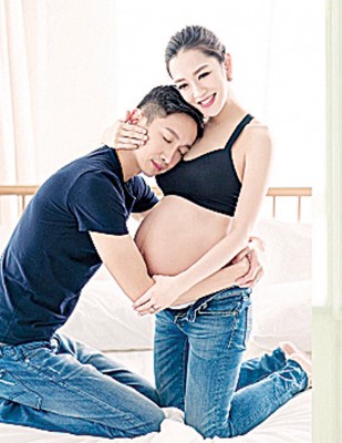 杨千霈碰唯美孕妇写真,爱人也入镜。