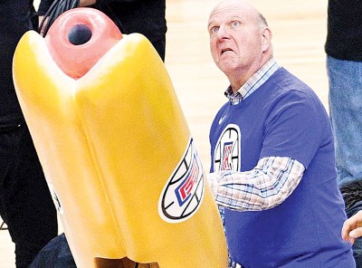 NBA快艇队老板史蒂夫·鲍尔默。