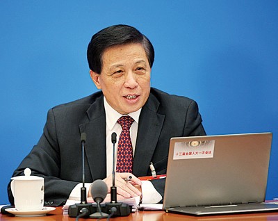 张业遂表示,修宪有利维护习近平在党中央的权威和统一领导,加强完善国家领导统治。(新华社照片)
