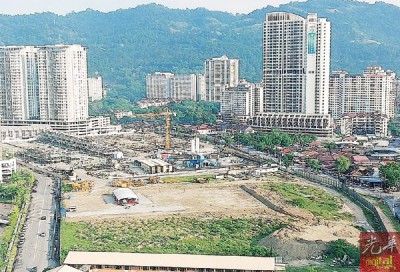 迟钝儿童学校获得位于湖内的1.37英亩校地。