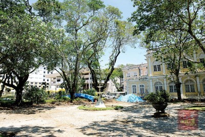 由辜礼欢之孙辜祥德捐建出的喷泉花园建于上世纪1833年,占地约0.35依格。