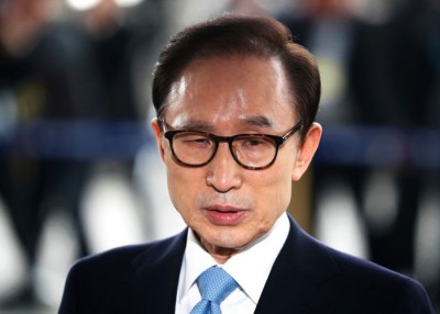 李明博拒绝接受检方问话。