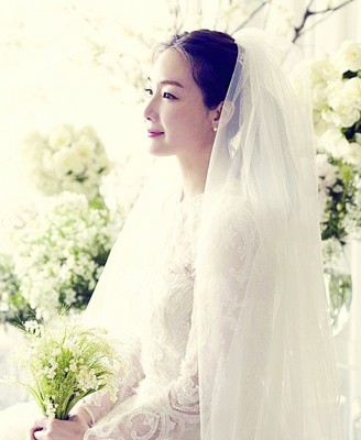 崔智友与丈夫在婚后已出国度蜜月。