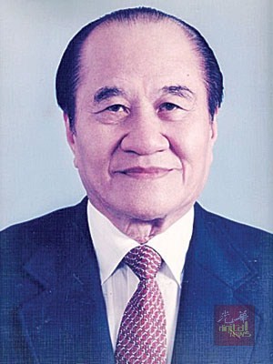 黄传宽所建立的企业王国,近年来因儿媳和其他儿子不和,旗下多家公司被令清盘。
