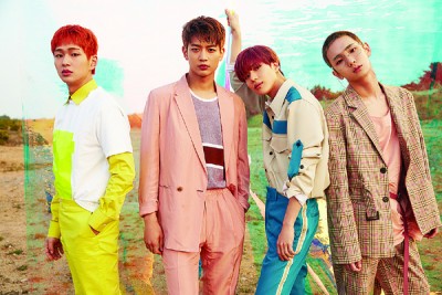SHINee因为4人口回归。