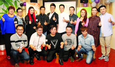 庄学忠圈中好友,包括姚乙、乔华、张少林、张国祥、郑国亮、林必祯等到场支持好友,并努力帮他催票,大家更表示会买票支持,义气力挺。