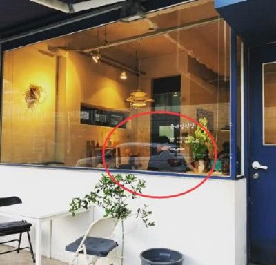 宋仲基、宋慧乔现身意大利韩食餐厅。