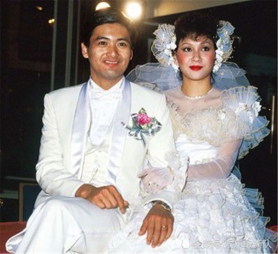余安安大方谈当年以及周润发闪婚一行。