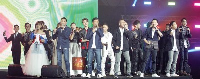 典礼结束前由山脚下男孩率领年轻一辈歌手以串烧方式唱出《娱协》历年的金曲,也唱出了不少人的集体回忆。