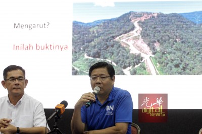 邓章耀(右)邀请林冠英于明日中午一同前往“秃头山”。