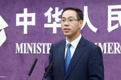 华商务部发言人高峰一连两天,就美国拟限制外国企业投资敏感科技作出回应。