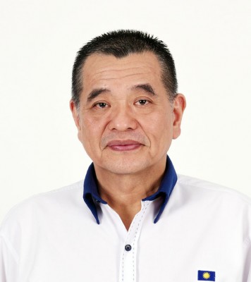 陈德钦。