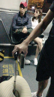 郑嘉颖以及陈凯琳上月的为目击搭廉航竟普吉岛度假。