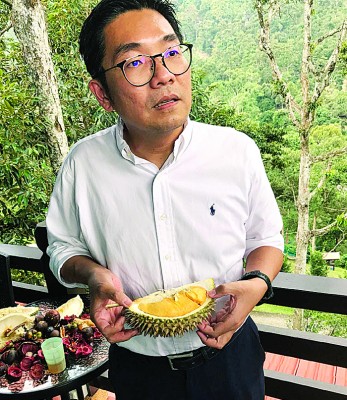 沈志勤采用“榴梿攻略”,要让大家随着榴梿而起飞!