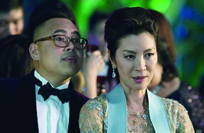 杨紫琼饰演令人畏惧的强势妈妈。