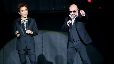 吴宗宪同辛龙共同,吃现场笑声连连。