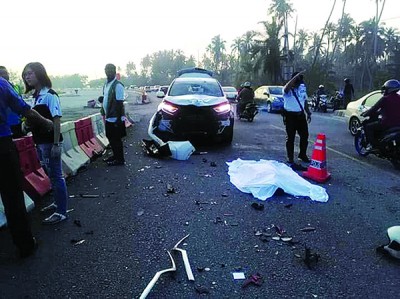 峇都加湾路周四早上发生死亡车祸,轿车与摩托车迎面相撞,骑士重伤死亡。