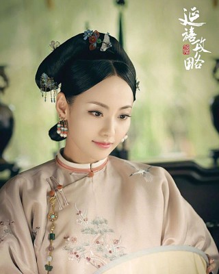 顺嫔张嘉倪终于现身。