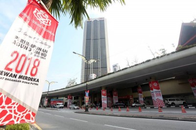 巫统大厦外,没有出现交通拥挤的状况。
