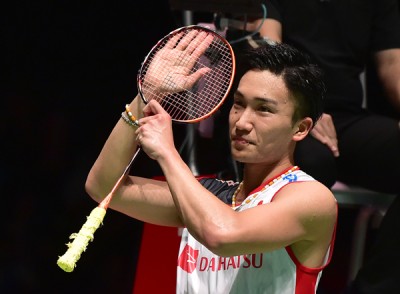 刚在日本站就历史首冠的桃田贤斗,纵观在以全面之华夏公开赛再创高峰。