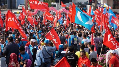 安华表示希盟竞选波德申国席,助选队伍浩大,先声夺人。(图表取自旺阿兹莎推特)
