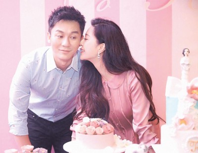 李晨去年也范冰冰庆生兼求婚。