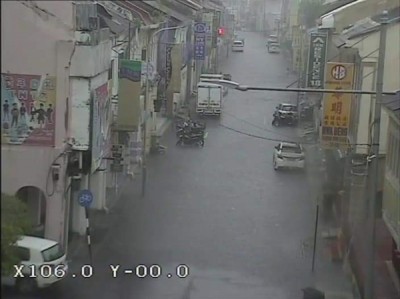 市区胡椒埕一带出现严重积水情况。