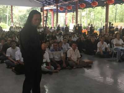 黄歆峰因为《优美的神话》同《睡莲》第二弯送别。