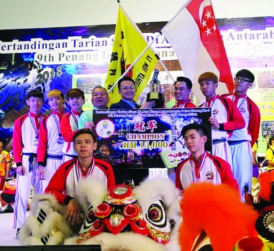 新加坡艺威体育会拿下第9届槟城国际高桩舞狮邀请赛冠军。
