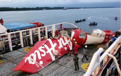 2014年12月28日，印尼亞航客機失控墜落爪哇海，機上162人全罹難。