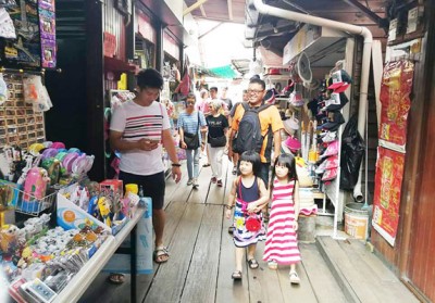 涨潮的姓氏桥最干净漂亮。