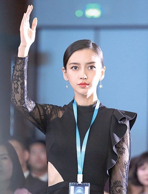 Baby在《创业时代》里演技又被diss。