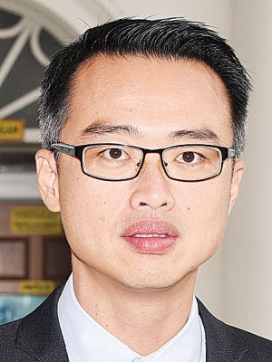 李凯伦:执法是需持续性,不能让这些非法厂家为所欲为。
