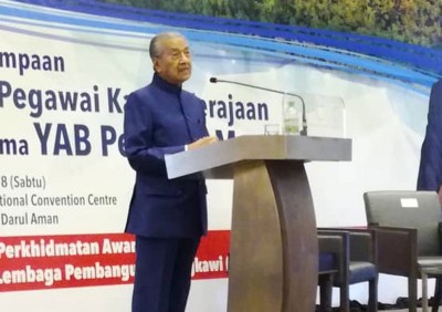 敦马:仍在进行“清理工作”( kerja pembersihan),惟这不能在短期内完成。
