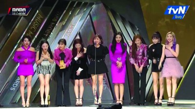 TWICE获得“最佳舞蹈女子组合”。